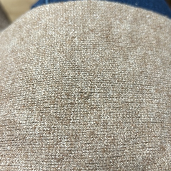 Women’s turtle neck sweater, Suzy Shier size medium, tan brown in colour - Picture 4 of 4